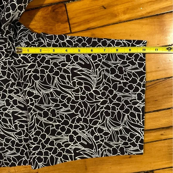 Talbots patterned shorts - Picture 3 of 5